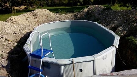 piscine acier grise